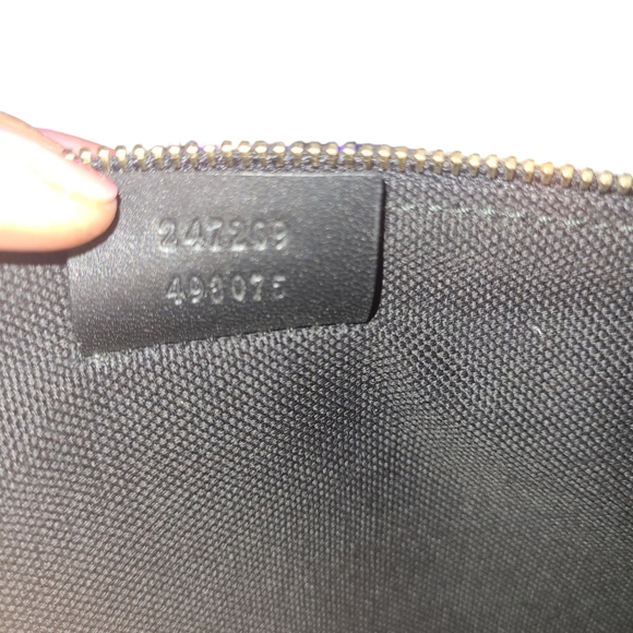 ❤️Authentic Gucci Made In Italy Wristlet/Pouch❤️ - Picture 6 of 6